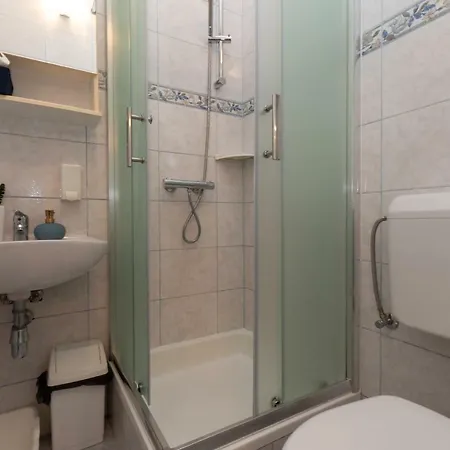 בית נופש Dattero With Pool מימיצה